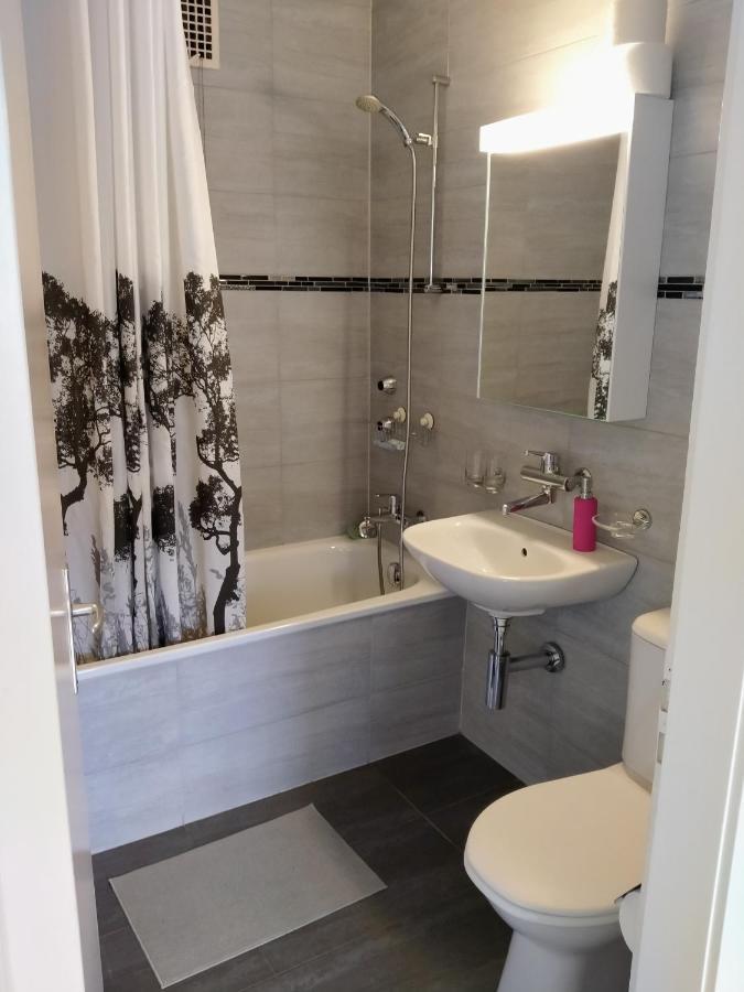 Apartament Studio, 4-7 Mins To Bern Main Station By Train Zewnętrze zdjęcie